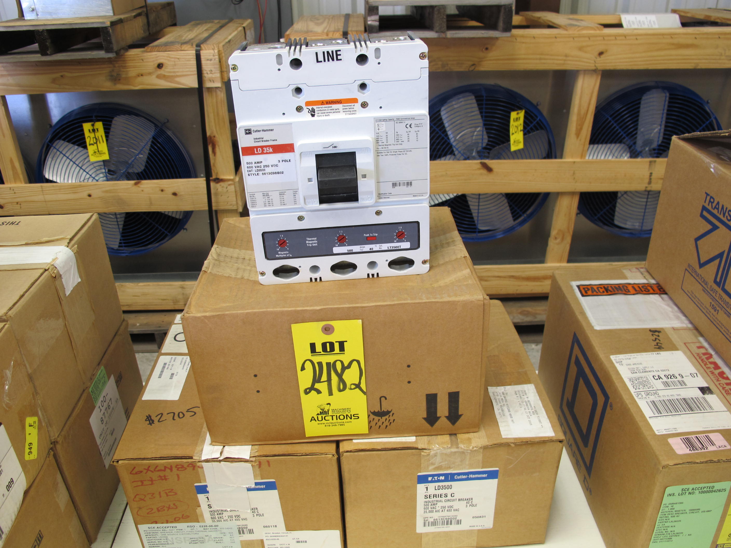 LOT (3) BREAKERS, CIRCUIT TYPE, FIXED THERMAL MAGNETIC TRIP KIND, 500 AMP RATING, 600VAC VOLT RATING, 3 POLE. WITH LINE AND LOAD LUGS, PART # LD3500 (W-44) LOADING & HANDLING FEE $5-